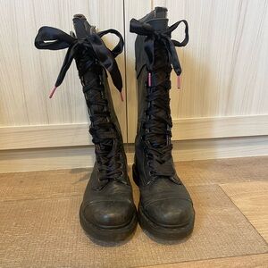 Dr. Martens Triumph Boots 1941 - discontinued